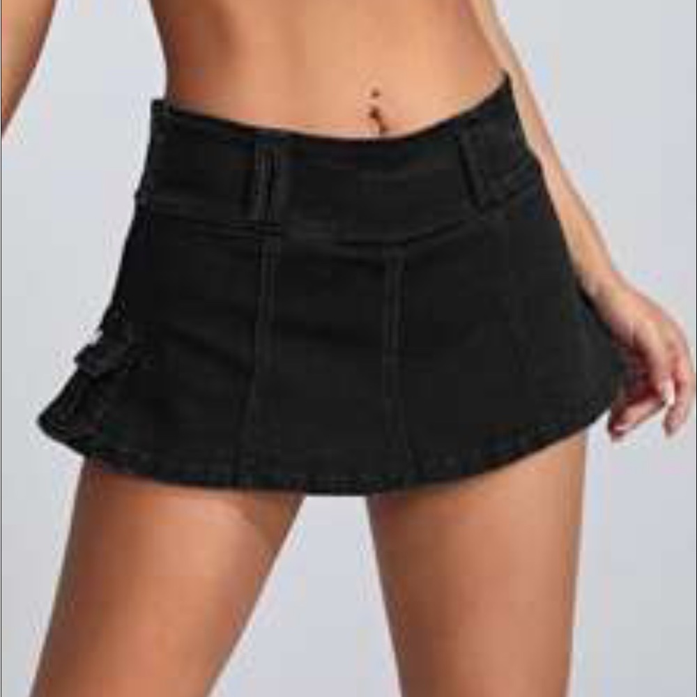 nwot women’s black mini skort with pockets size large